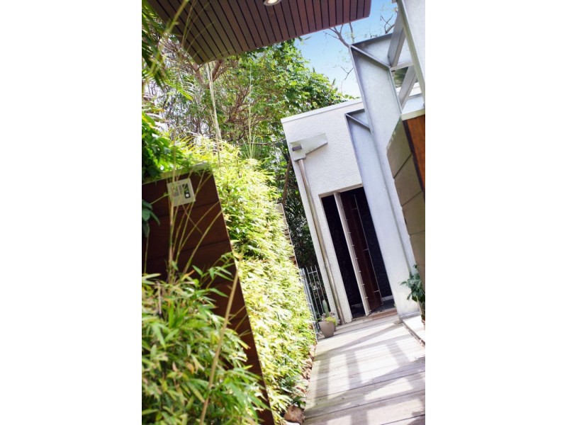 134 Dornoch Tce, Highgate Hill QLD 4101