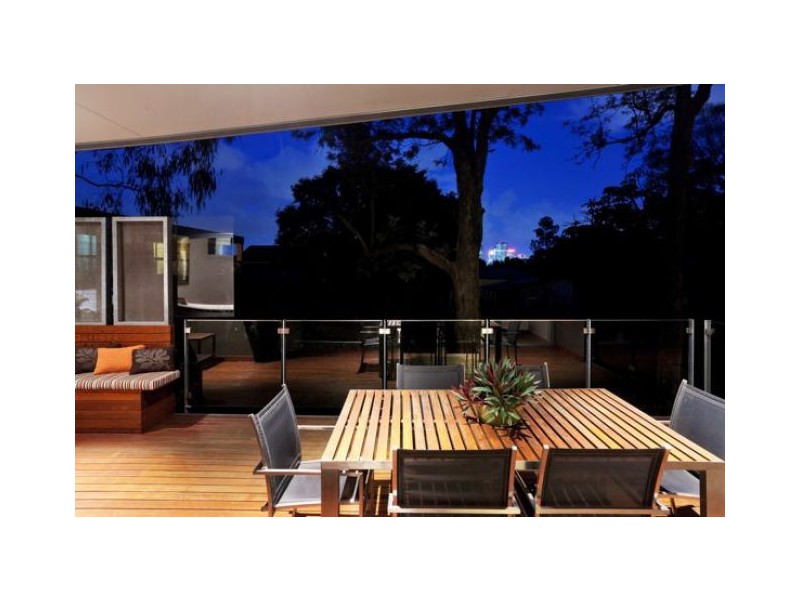 134 Dornoch Tce, Highgate Hill QLD 4101