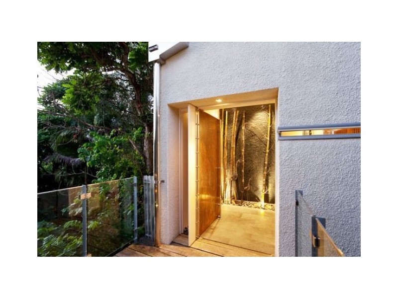 134 Dornoch Tce, Highgate Hill QLD 4101