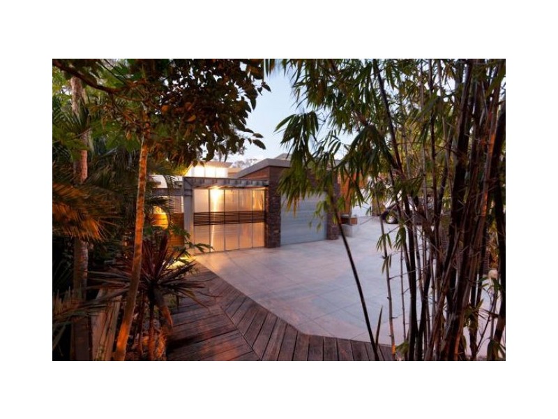 134 Dornoch Tce, Highgate Hill QLD 4101