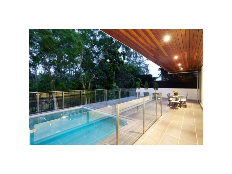 15 Longman Tce, Chelmer QLD 4068