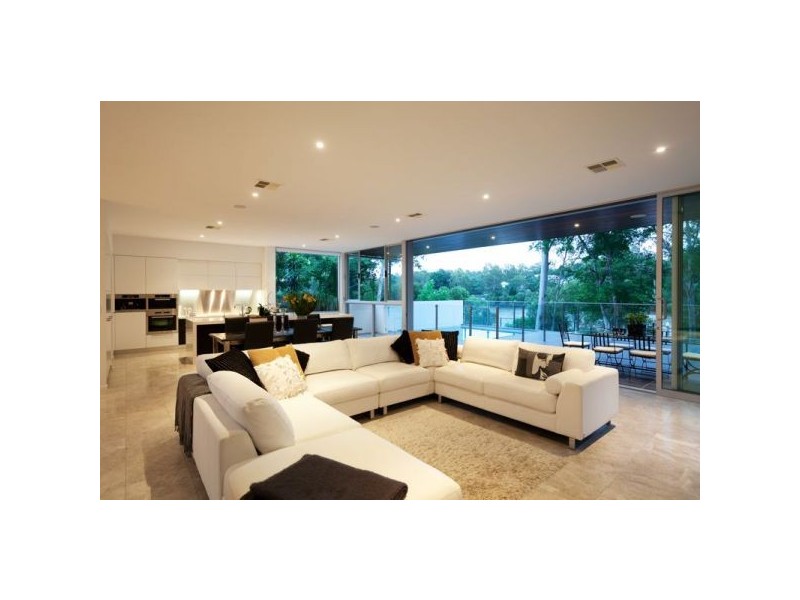 15 Longman Tce, Chelmer QLD 4068