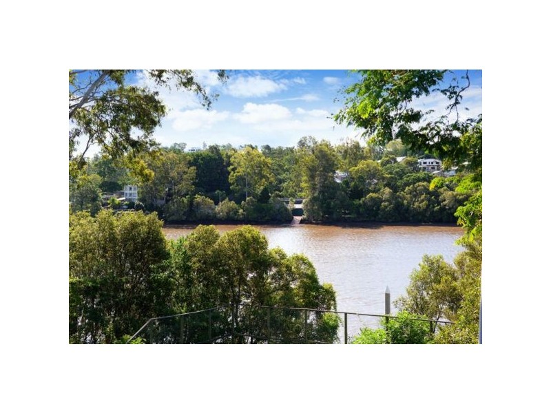 15 Longman Tce, Chelmer QLD 4068