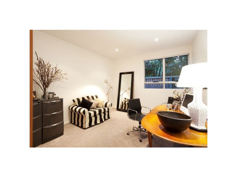 15 Longman Tce, Chelmer QLD 4068