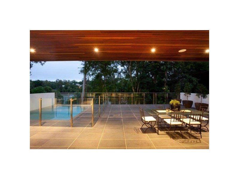 15 Longman Tce, Chelmer QLD 4068