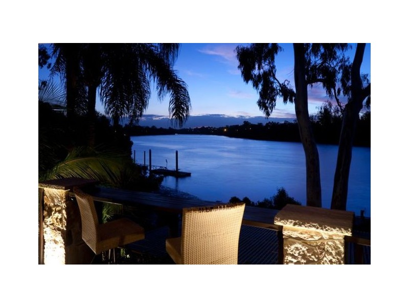 51 Brisbane Cso, Fairfield QLD 4103