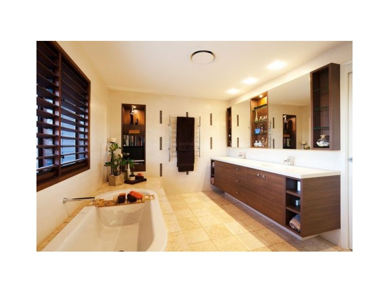 51 Brisbane Cso, Fairfield QLD 4103