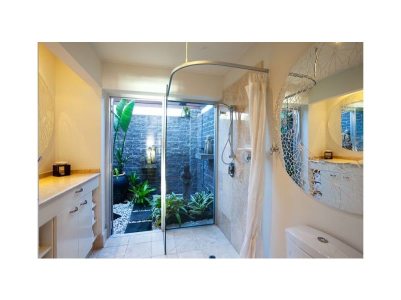 51 Brisbane Cso, Fairfield QLD 4103