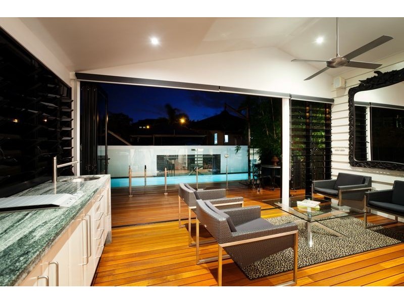 4 Hipwood St, Spring Hill QLD 4000