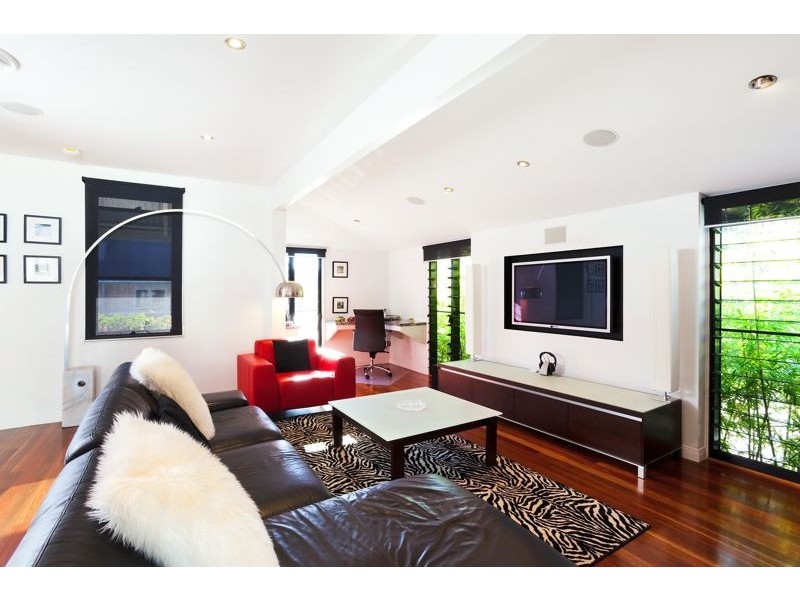 4 Hipwood St, Spring Hill QLD 4000