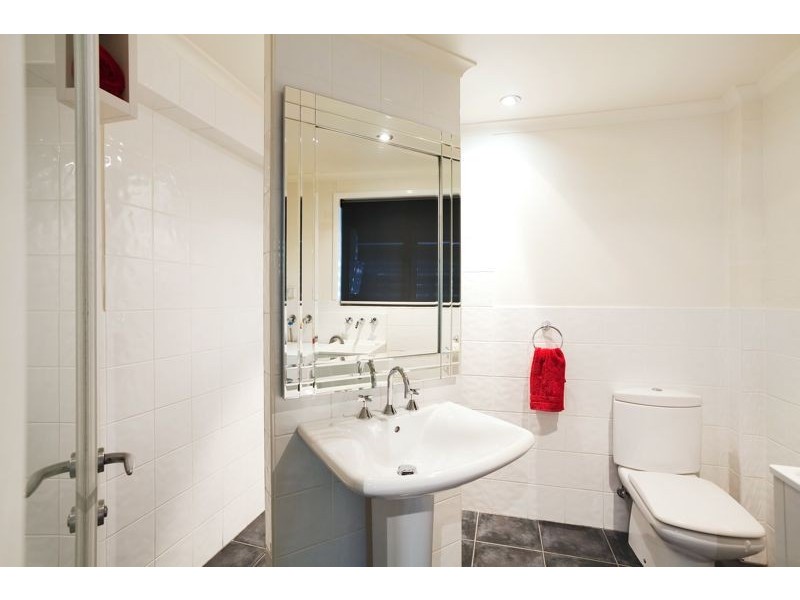 4 Hipwood St, Spring Hill QLD 4000