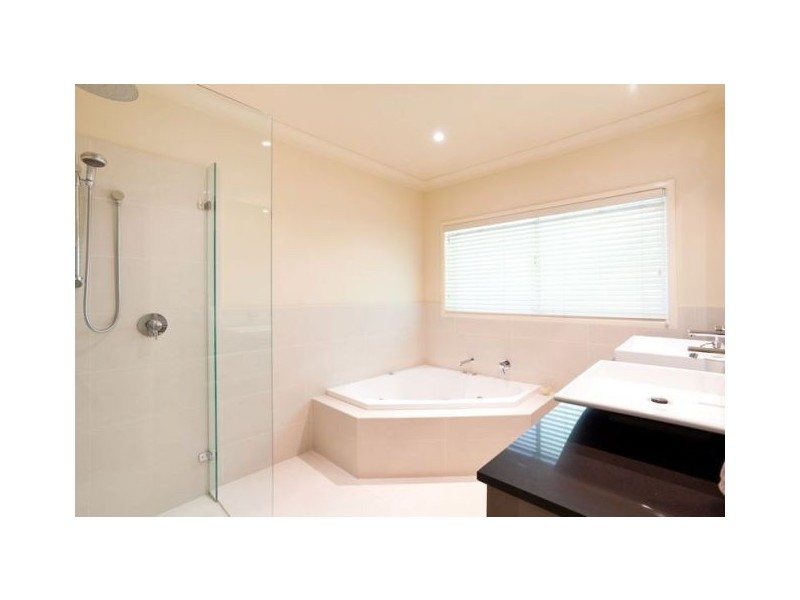 80 Jarrott St, Chelmer QLD 4068