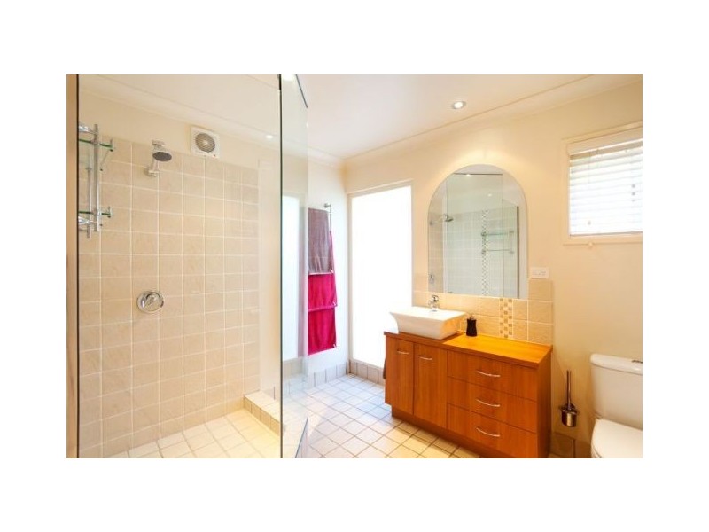 80 Jarrott St, Chelmer QLD 4068