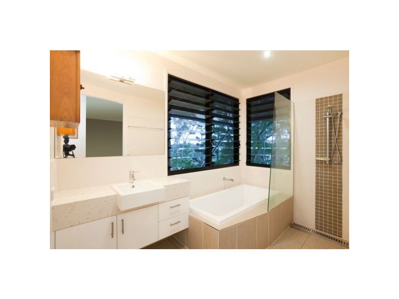 34 Jilba Street, Indooroopilly QLD 4068