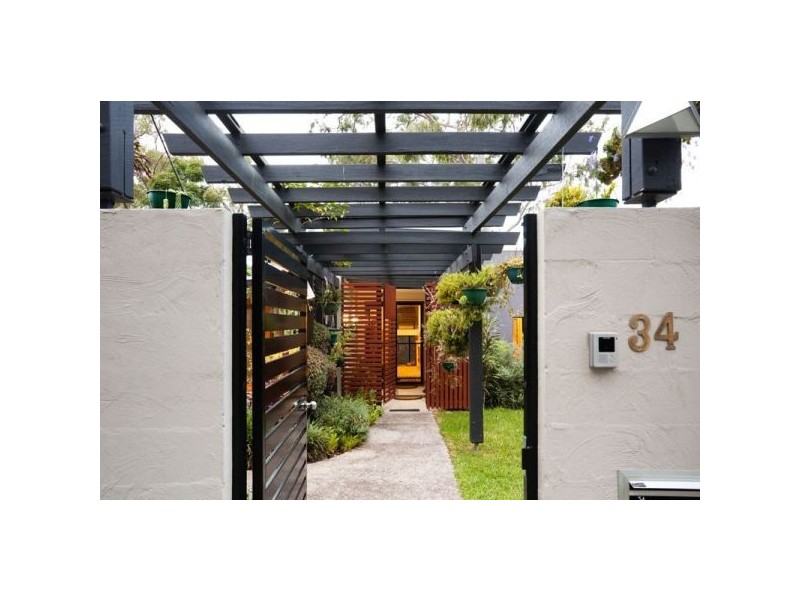 34 Jilba Street, Indooroopilly QLD 4068