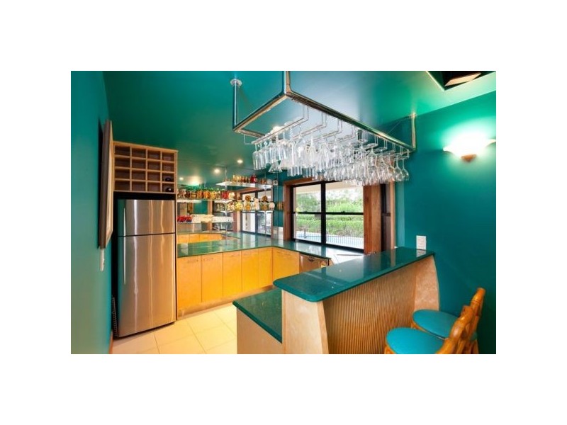 11 Country Place, Brookfield QLD 4069