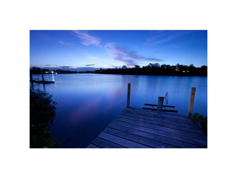 51 Brisbane Corso, Fairfield QLD 4103