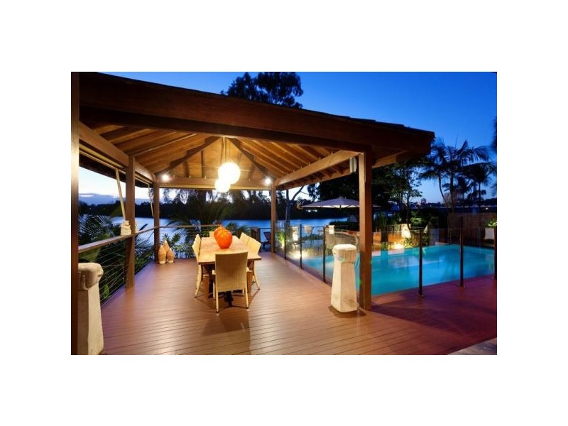 51 Brisbane Corso, Fairfield QLD 4103