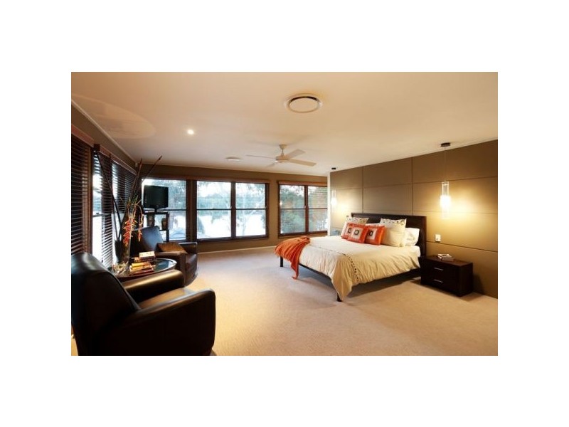 51 Brisbane Corso, Fairfield QLD 4103