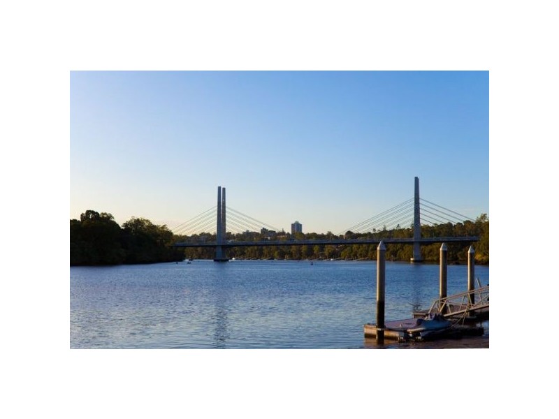 51 Brisbane Corso, Fairfield QLD 4103