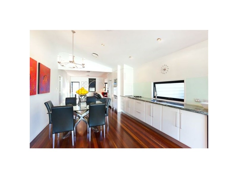 4 Hipwood Street, Spring Hill QLD 4000