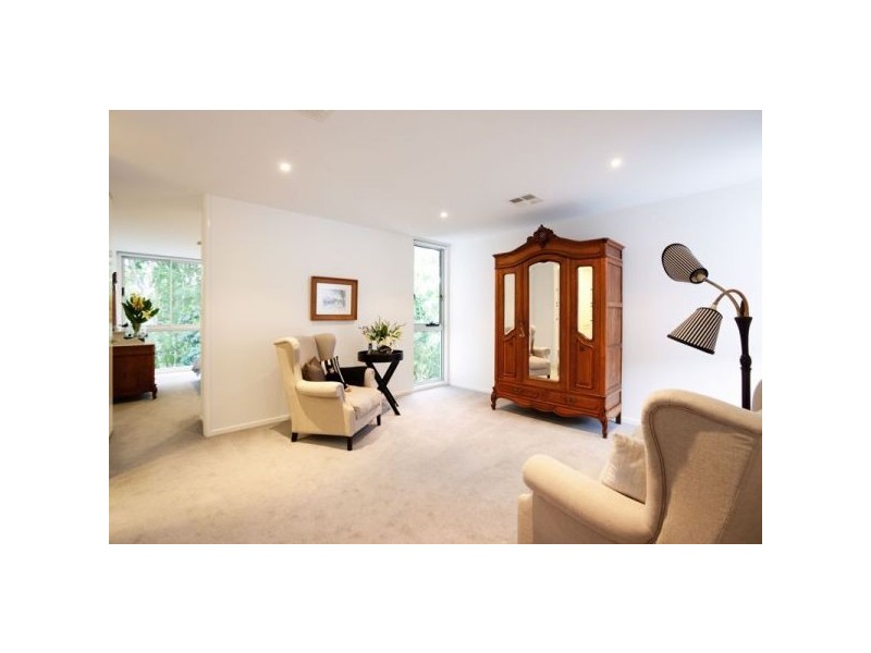 15 Longman Terrace, Chelmer QLD 4068