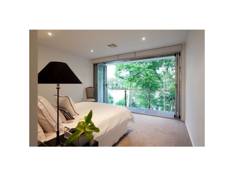 15 Longman Terrace, Chelmer QLD 4068