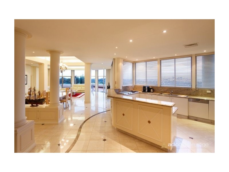 35/32 Tipuana Pl, Bardon QLD 4065