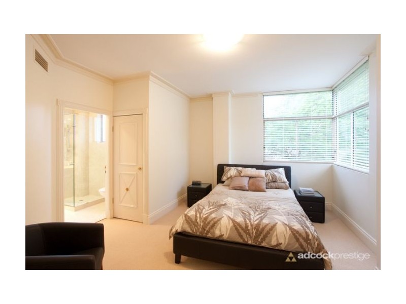 35/32 Tipuana Pl, Bardon QLD 4065