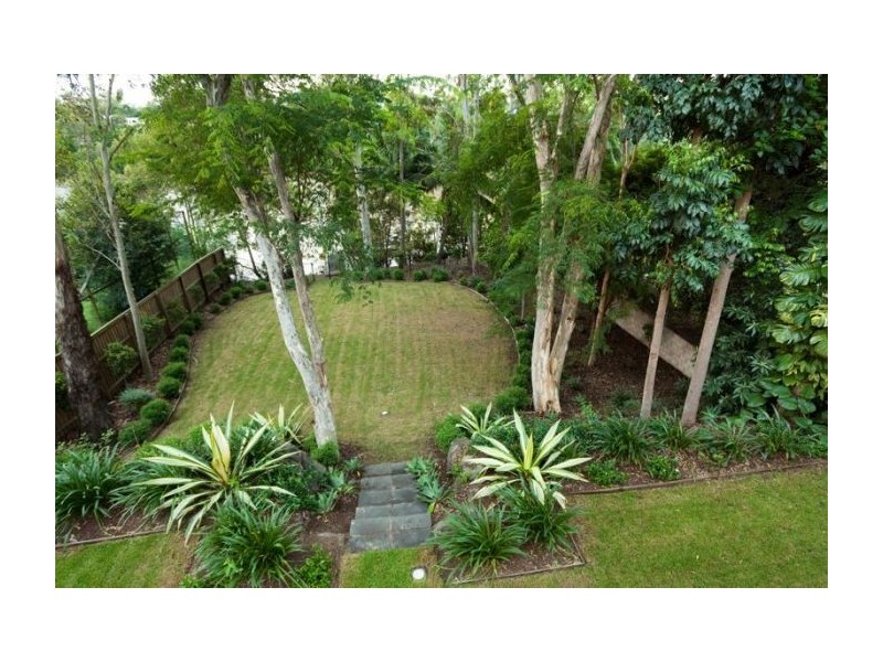 15 Longman Tce, Chelmer QLD 4068