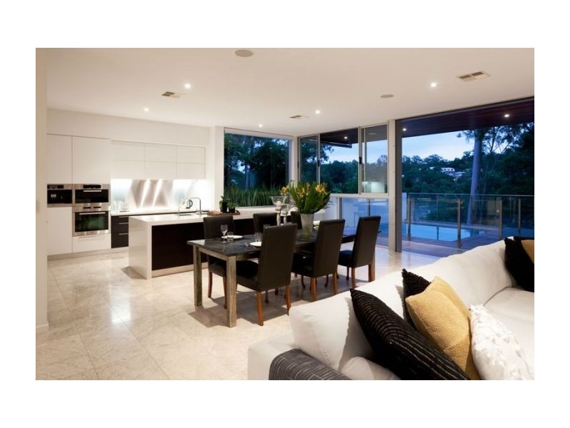 15 Longman Tce, Chelmer QLD 4068