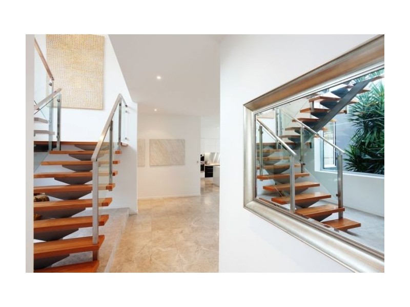 15 Longman Tce, Chelmer QLD 4068