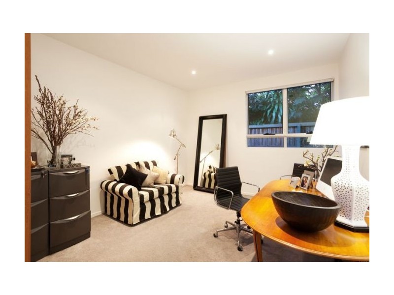 15 Longman Tce, Chelmer QLD 4068