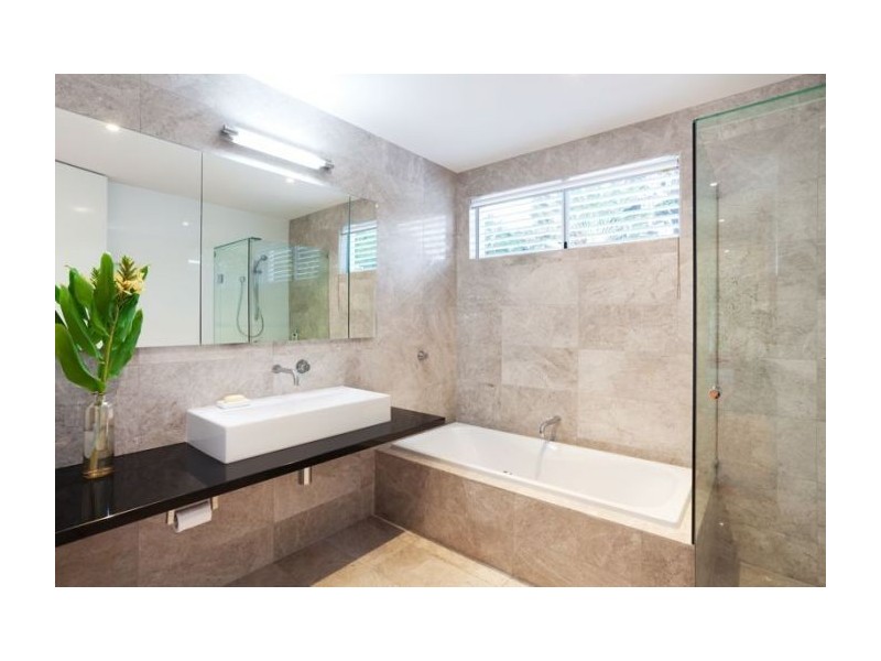 15 Longman Tce, Chelmer QLD 4068