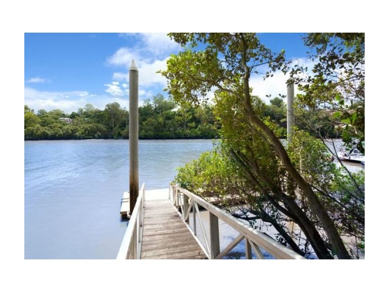 15 Longman Tce, Chelmer QLD 4068