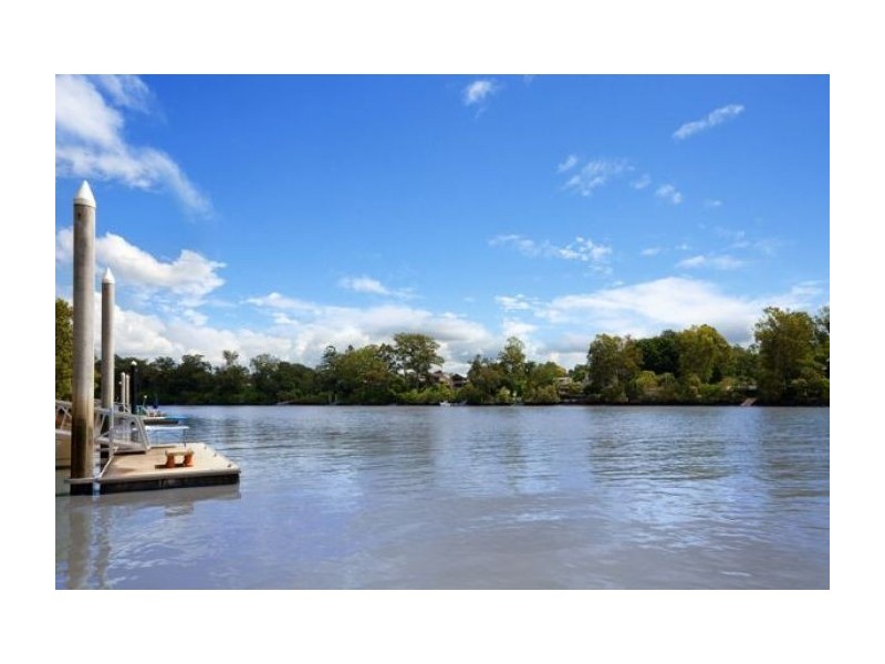 15 Longman Tce, Chelmer QLD 4068