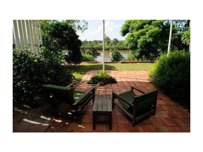 47 King Arthur Tc, Tennyson QLD 4105