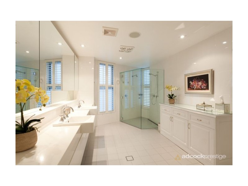 3/1 Glenny  Street, Toowong QLD 4066