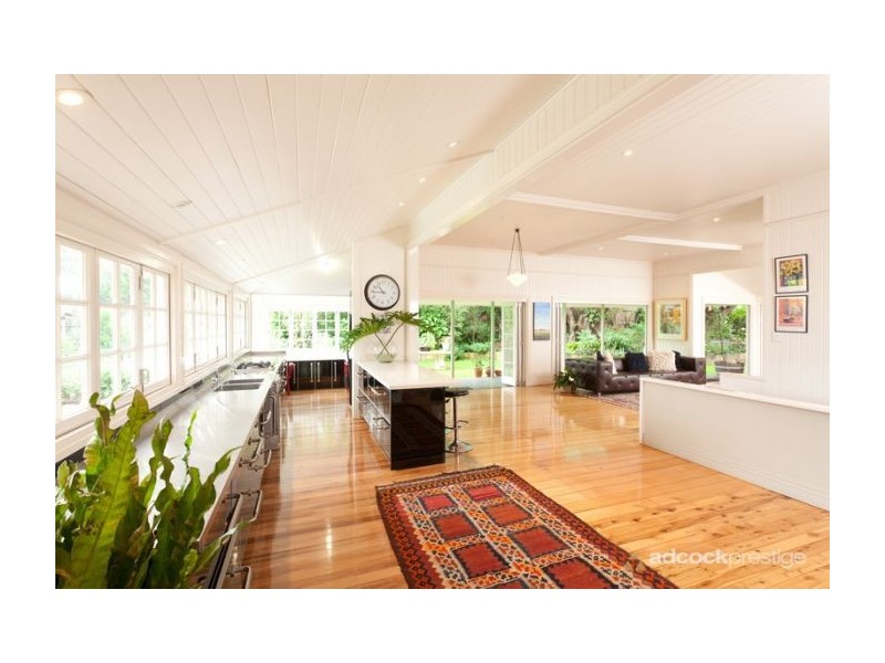 28 Victoria Ave, Chelmer QLD 4068