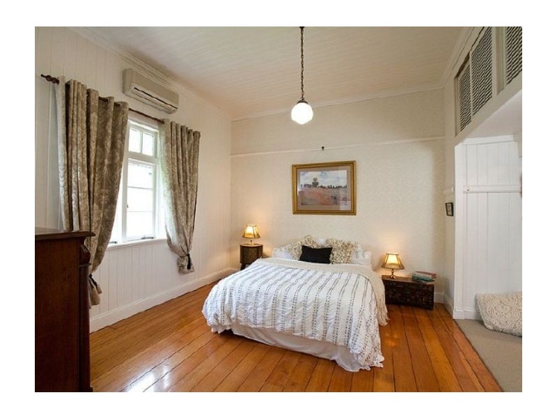 28 Victoria Ave, Chelmer QLD 4068