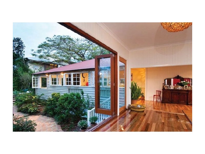 28 Victoria Ave, Chelmer QLD 4068