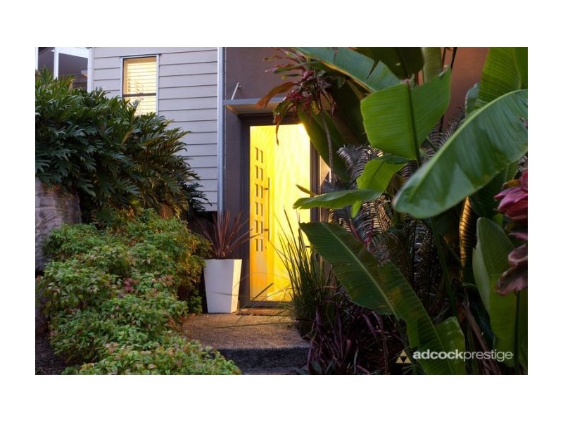 23 Hebe Street, Bardon QLD 4065