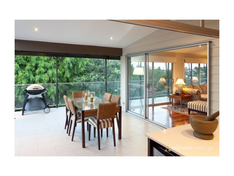23 Hebe Street, Bardon QLD 4065