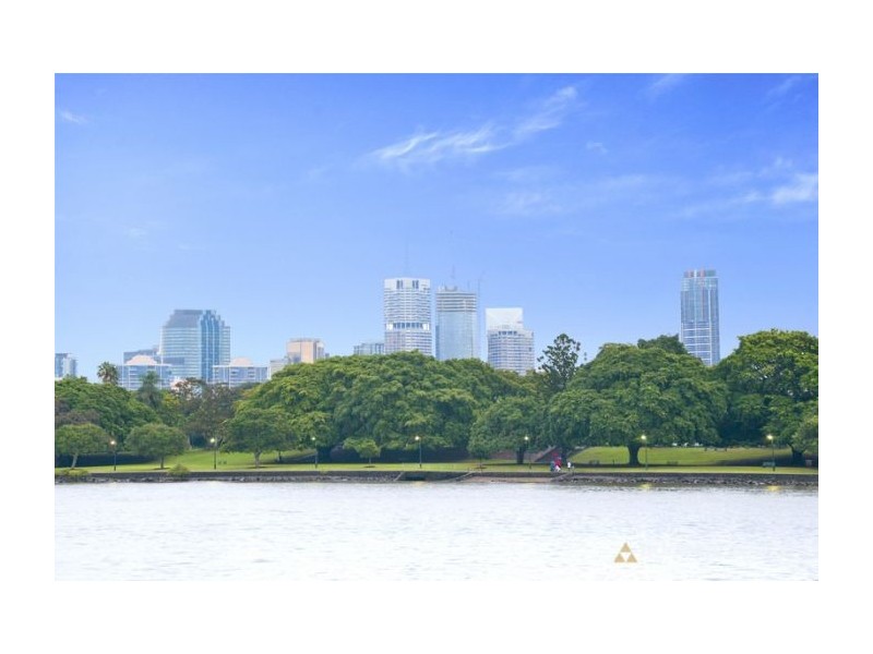 42 Wendell Street, Norman Park QLD 4170