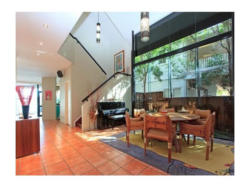 102 Quay Street, Bulimba QLD 4171