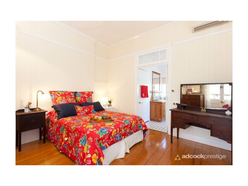 82 Hargreaves Avenue, Chelmer QLD 4068