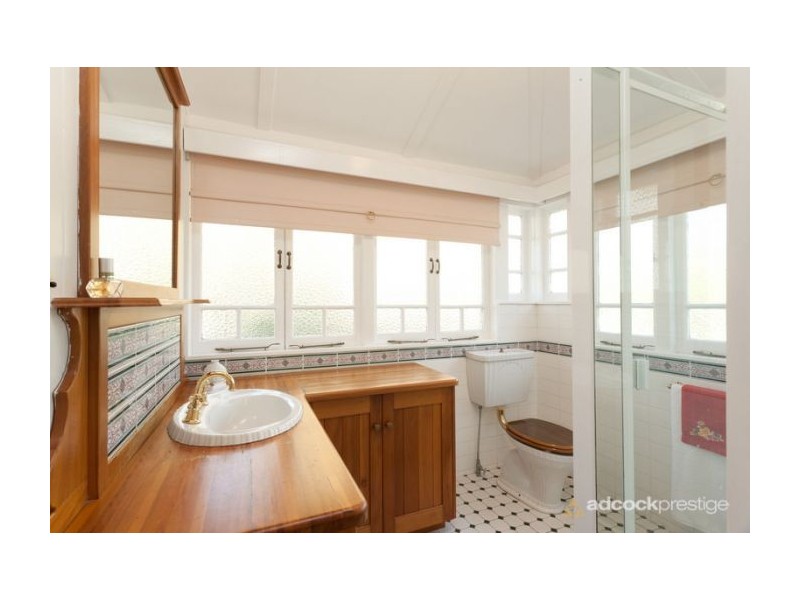 82 Hargreaves Avenue, Chelmer QLD 4068