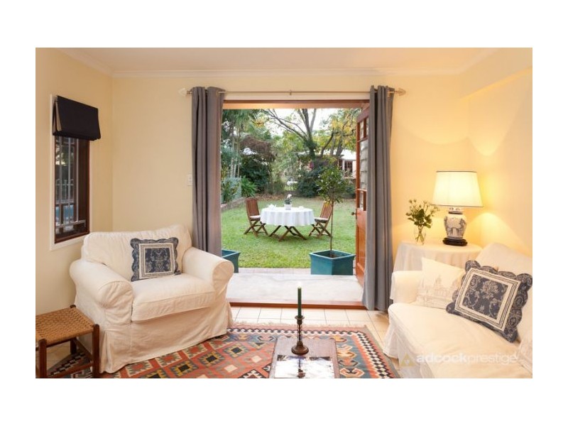 82 Hargreaves Avenue, Chelmer QLD 4068