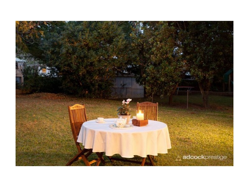 82 Hargreaves Avenue, Chelmer QLD 4068