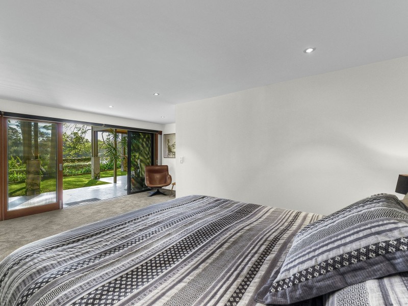 8 Long St West, Graceville QLD 4075